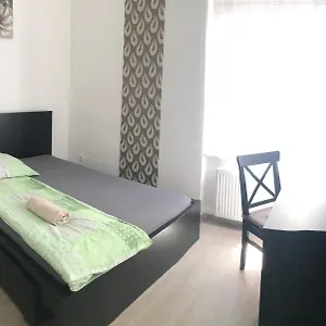Apartman West, Budapest